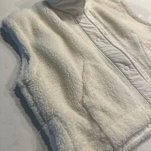 HYFVE Sherpa Vest Cream Sleeveless